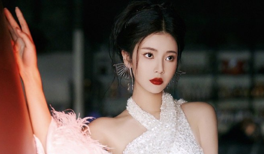 完蛋我被美女包围了浩浩妈妈扮演者是谁